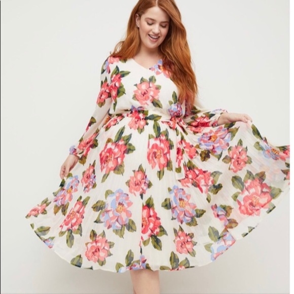 Lane Bryant Dresses & Skirts - Lane Bryant BeautiCurve floral fit flare dress